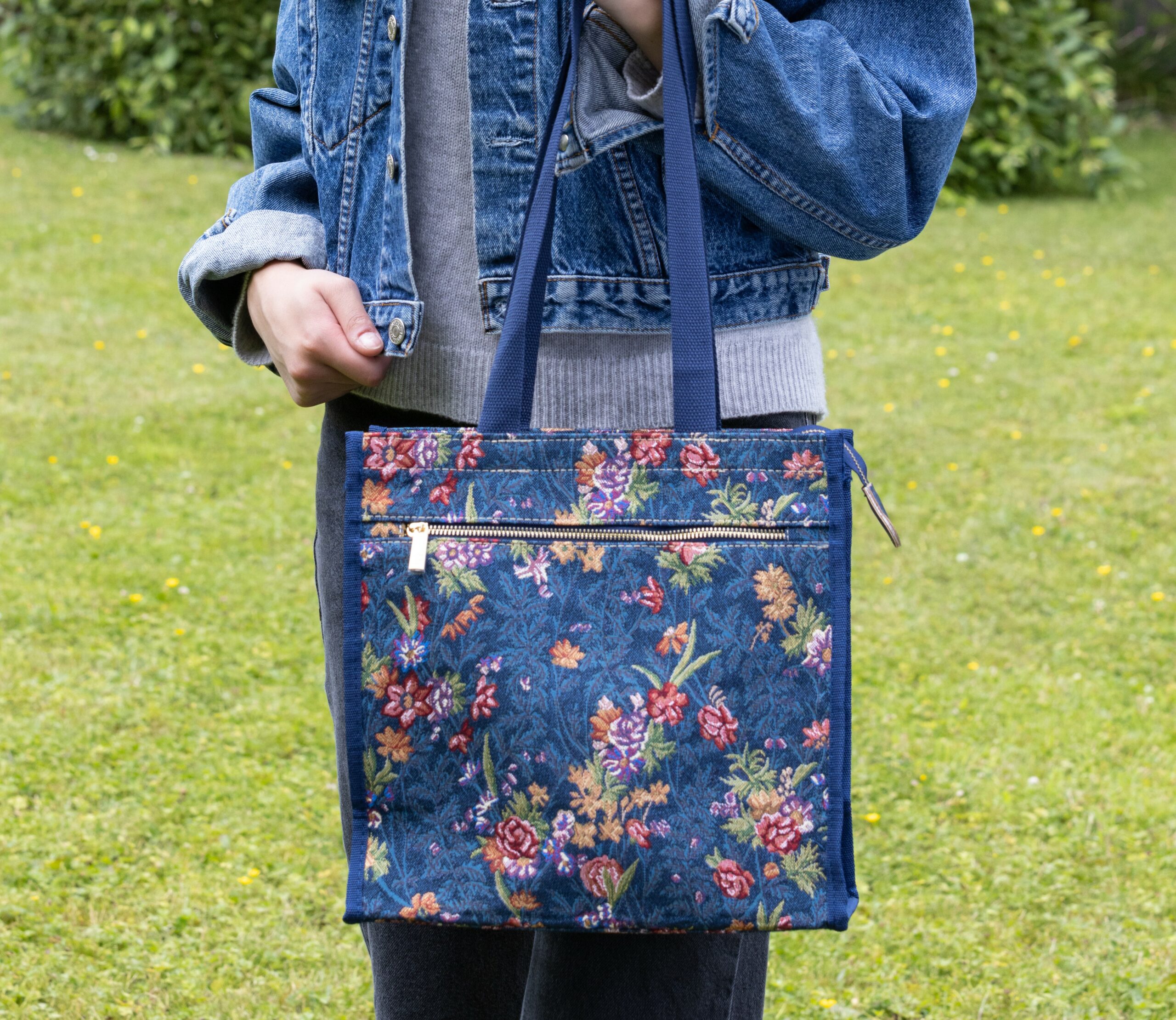 Tapestry bag